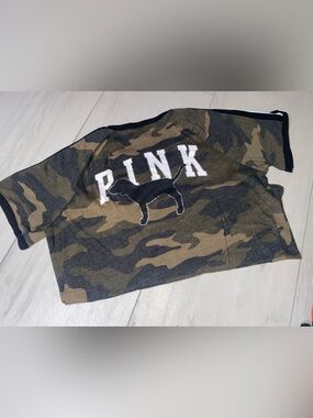 PINK Victoria's Secret Olive & Black Camo Logo Tee